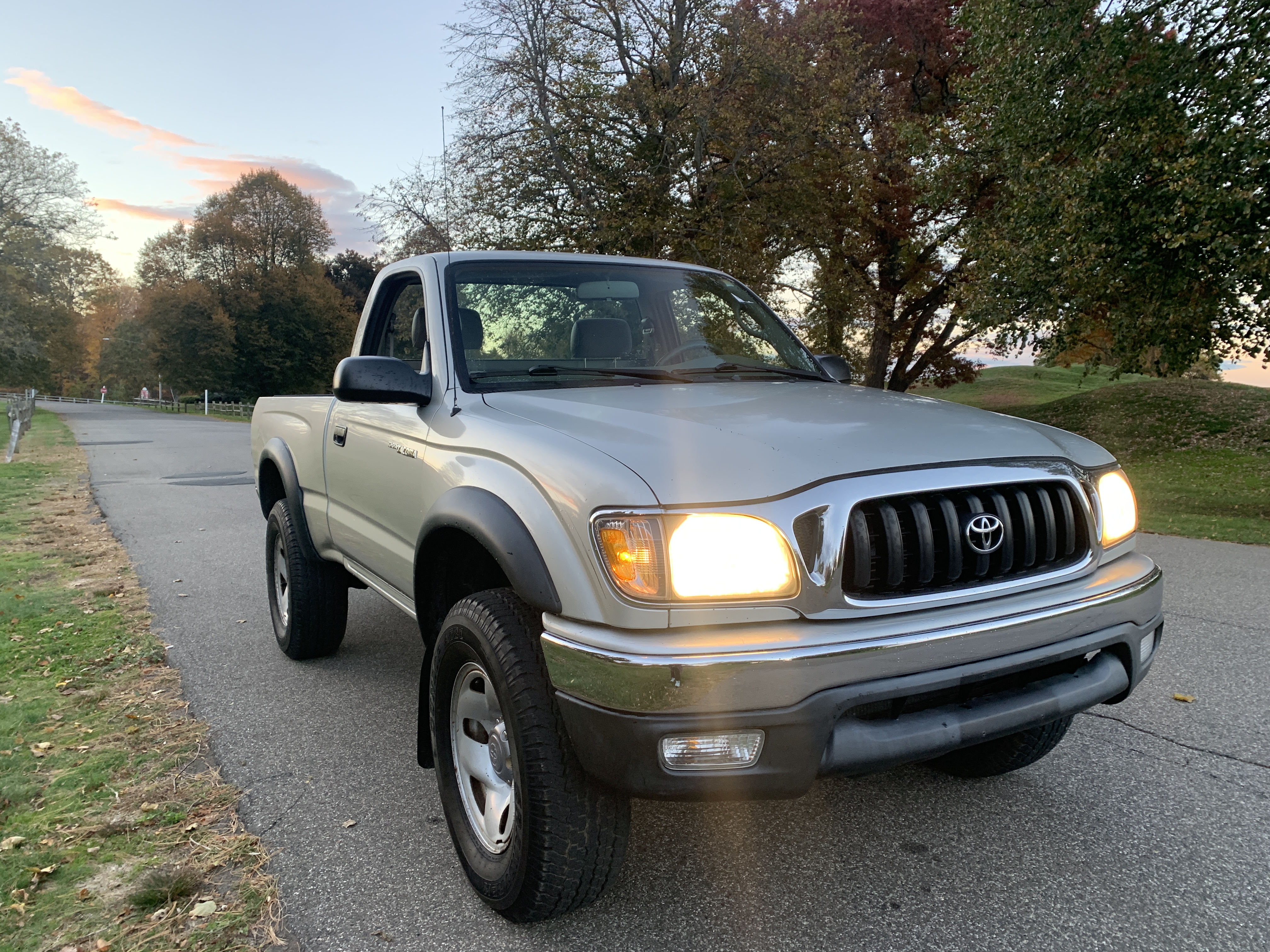2004 Toyota Tacoma SR5 4x4 Pickup — photo 46